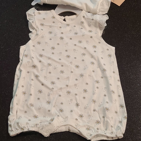 🌼Rae Dunn Baby Romper Set🌻 - Picture 2 of 5